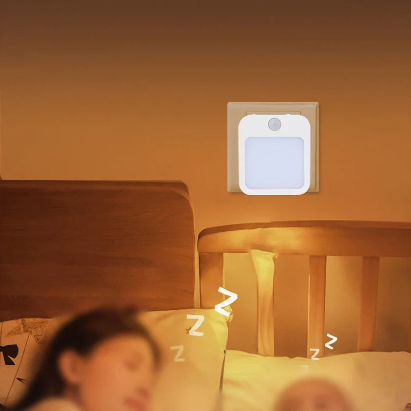 Luz nocturna LED automática con sensor de movimiento
